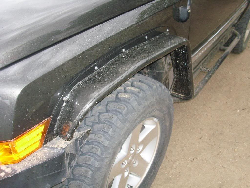 2007 Jeep commander rear bumper cover #5