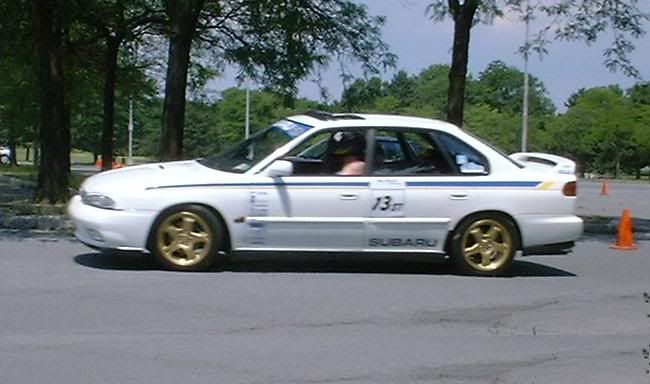 http://i279.photobucket.com/albums/kk124/byroll01/subaru/legacy1.jpg