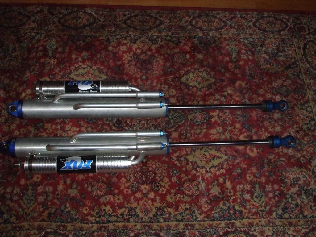 Fox 3.0 16" Triple PB Shocks Pirate 4x4