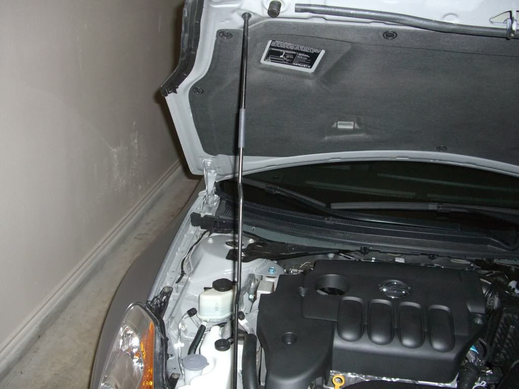 How to open the hood of a 2005 nissan sentra #2