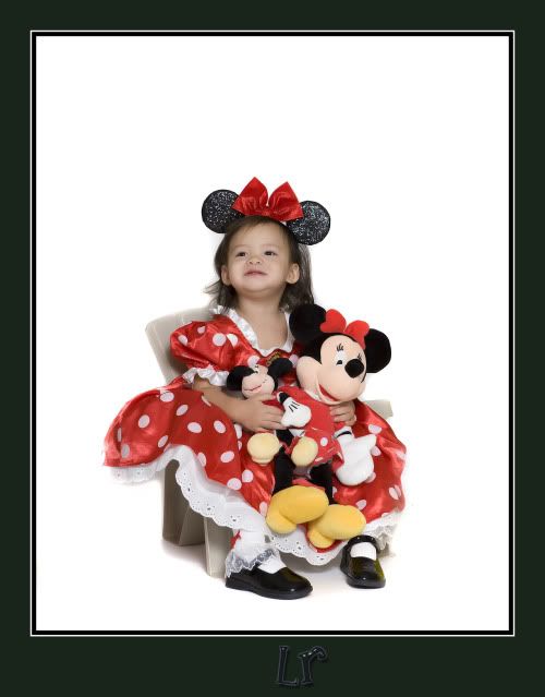 IMAGE: http://i279.photobucket.com/albums/kk142/list_craigs/Baby%20Denise/DeniseMiniMouse003.jpg