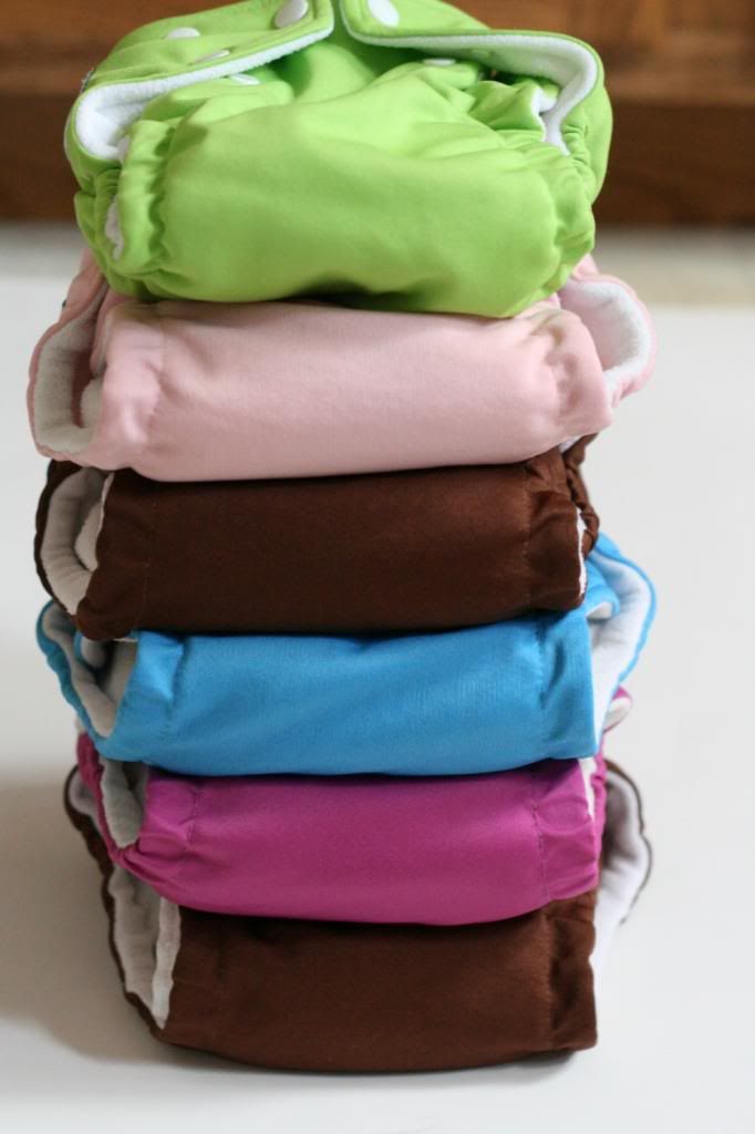 5 Fuzzi Bunz One Size Lot + Monkeyfoot Wetbag 5 Fuzzi Bunz One Size Lot + Monkeyfoot Wetbag