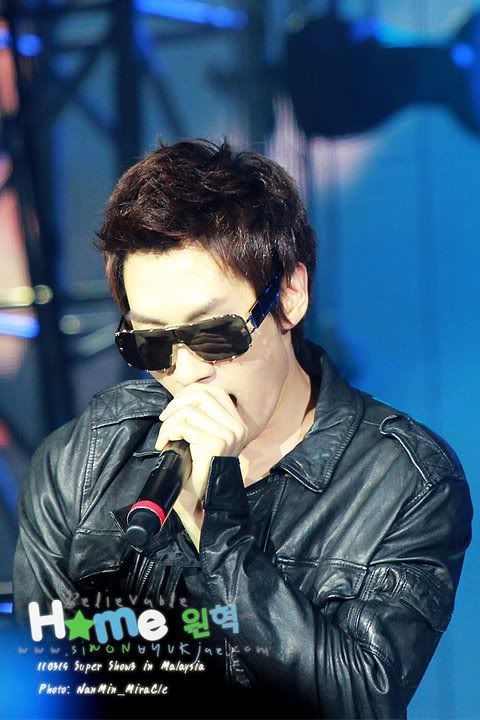 Eunhyuk Wears Linda Farrow Sunglasses