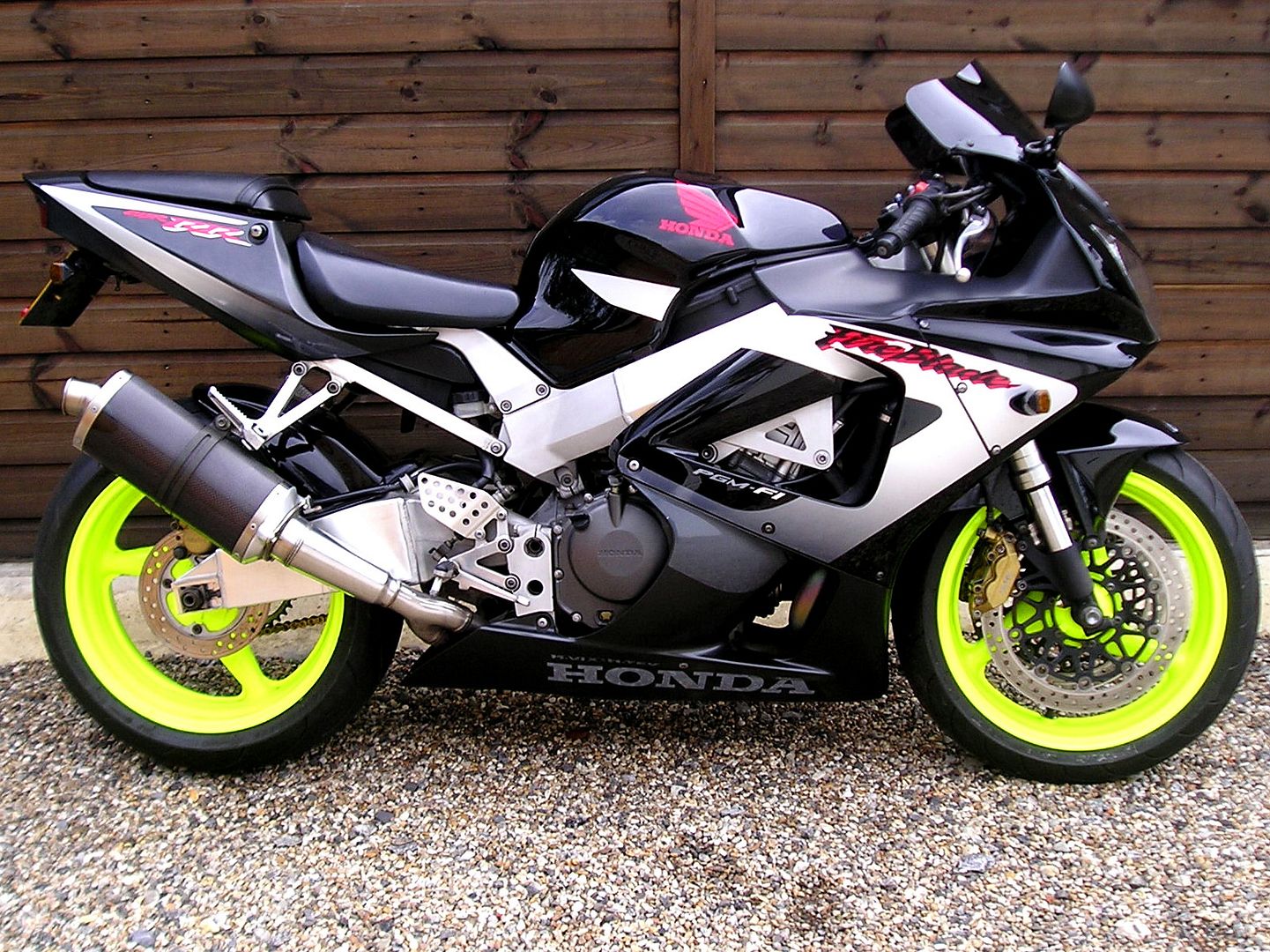 2001 cbr900rr