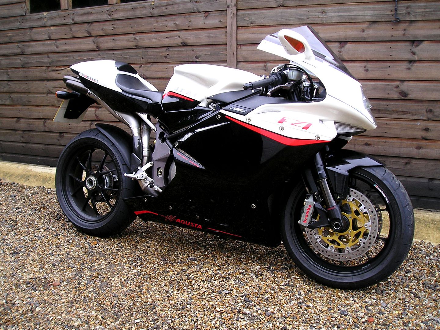 MV AGUSTA エムブイ アグスタ  F4-1078RR-312　白×黒 USED BIKE MV AGUSTA F4-1078RR312 入荷｜新着情報｜MVアグスタ(MV