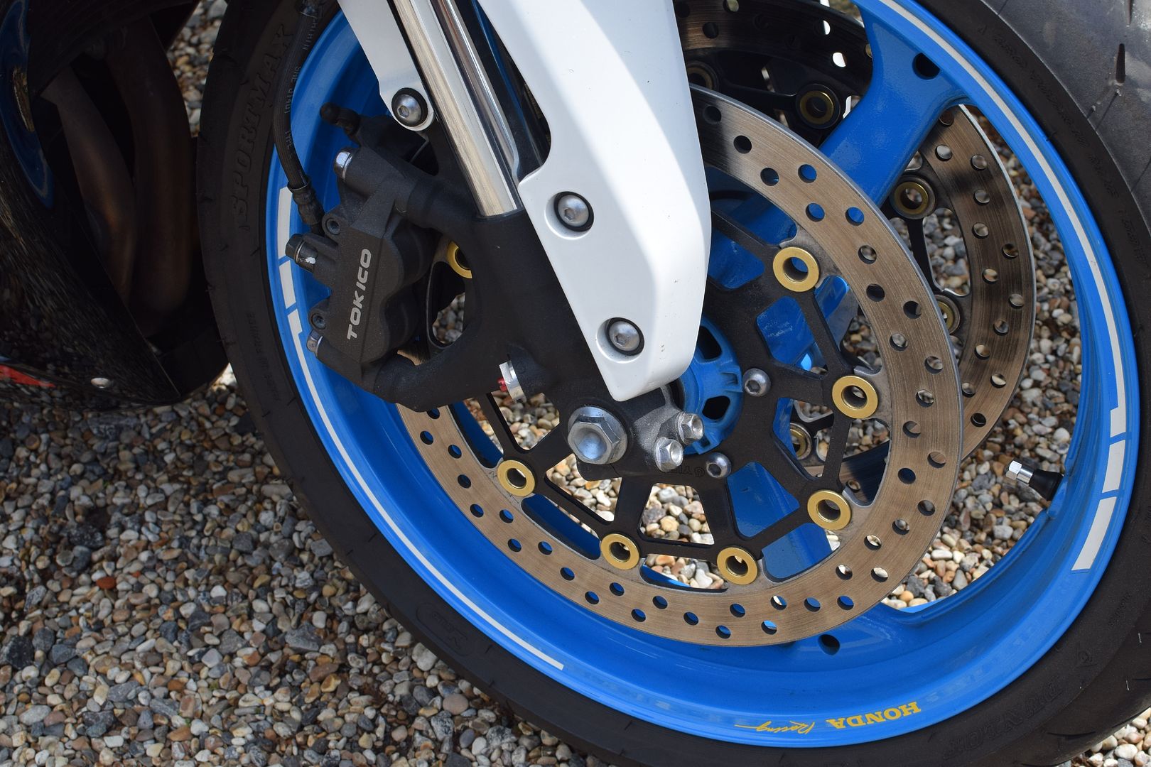 vfr750 rear wheel